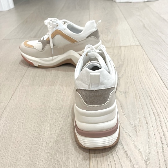 Trendy platform sneakers - Picture 4 of 5